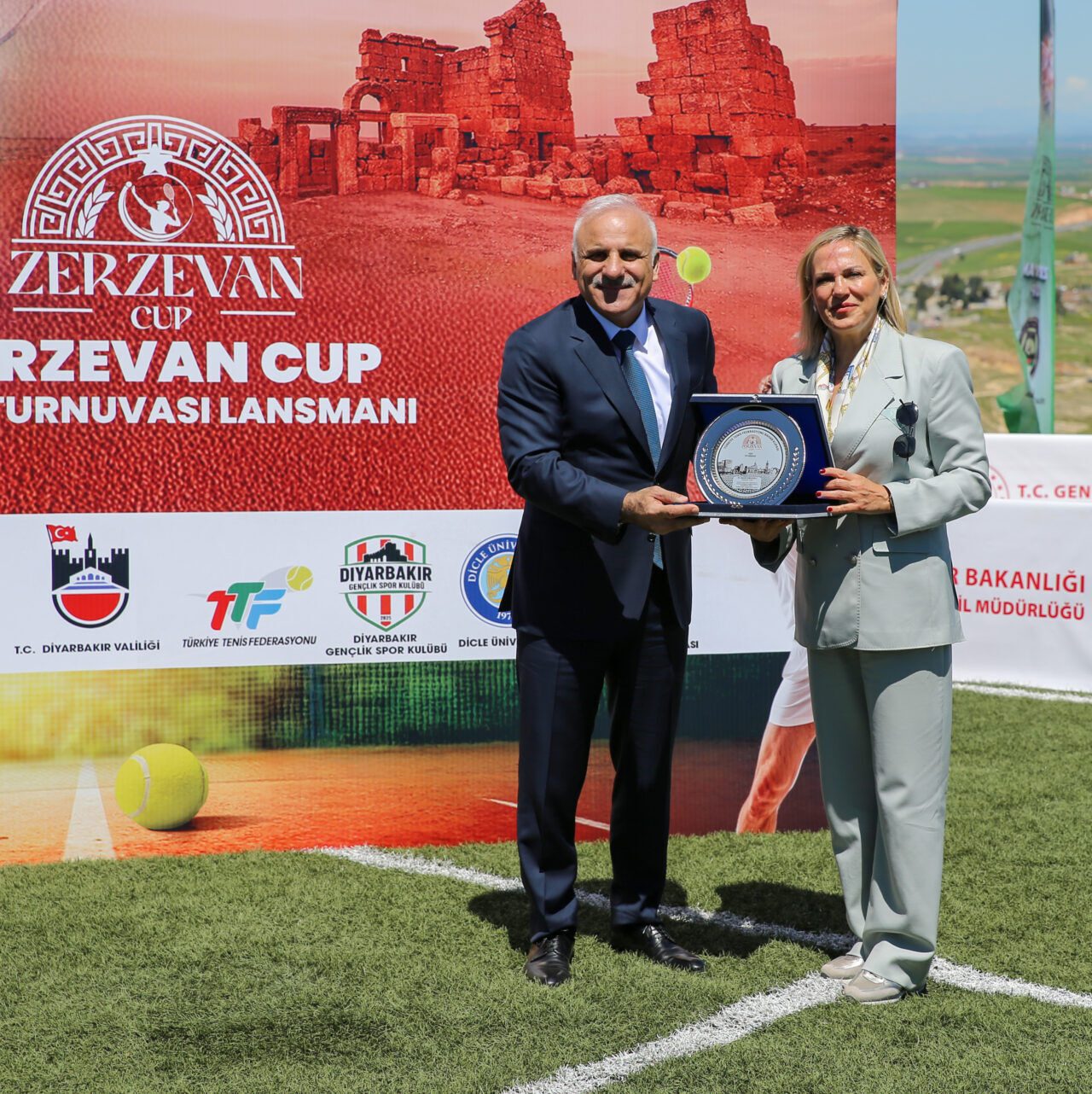 - Vali Murat Zorluoğlu:
"Zerzevan Cup, önümüzdeki yıllarda uluslararası bir nitelik