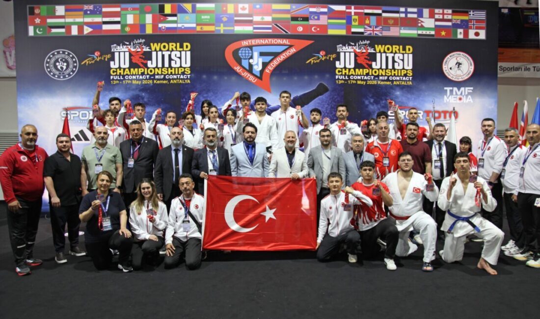 ANKARA (AA) – Antalya'da düzenlenen Dünya Ju Jitsu Contact Şampiyonası
