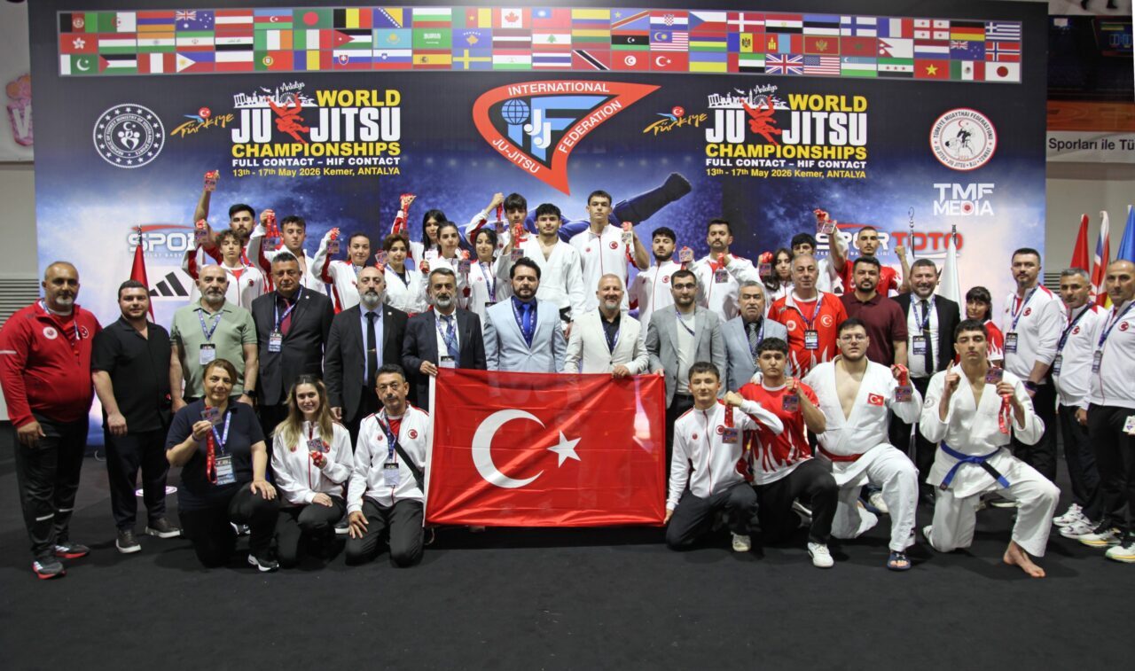 ANKARA (AA) – Antalya'da düzenlenen Dünya Ju Jitsu Contact Şampiyonası