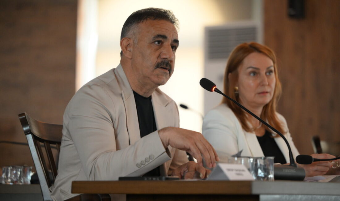 EDİRNE (AA) – Edirne Belediye Meclisi'nde "halk ekmek" uygulaması kapsamında