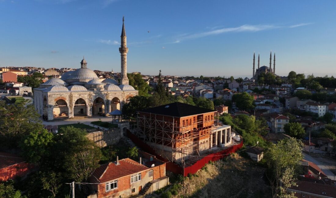 - Edirne Valisi Yunus Sezer:
- "Burada sadece bir mevlevihane ihya
