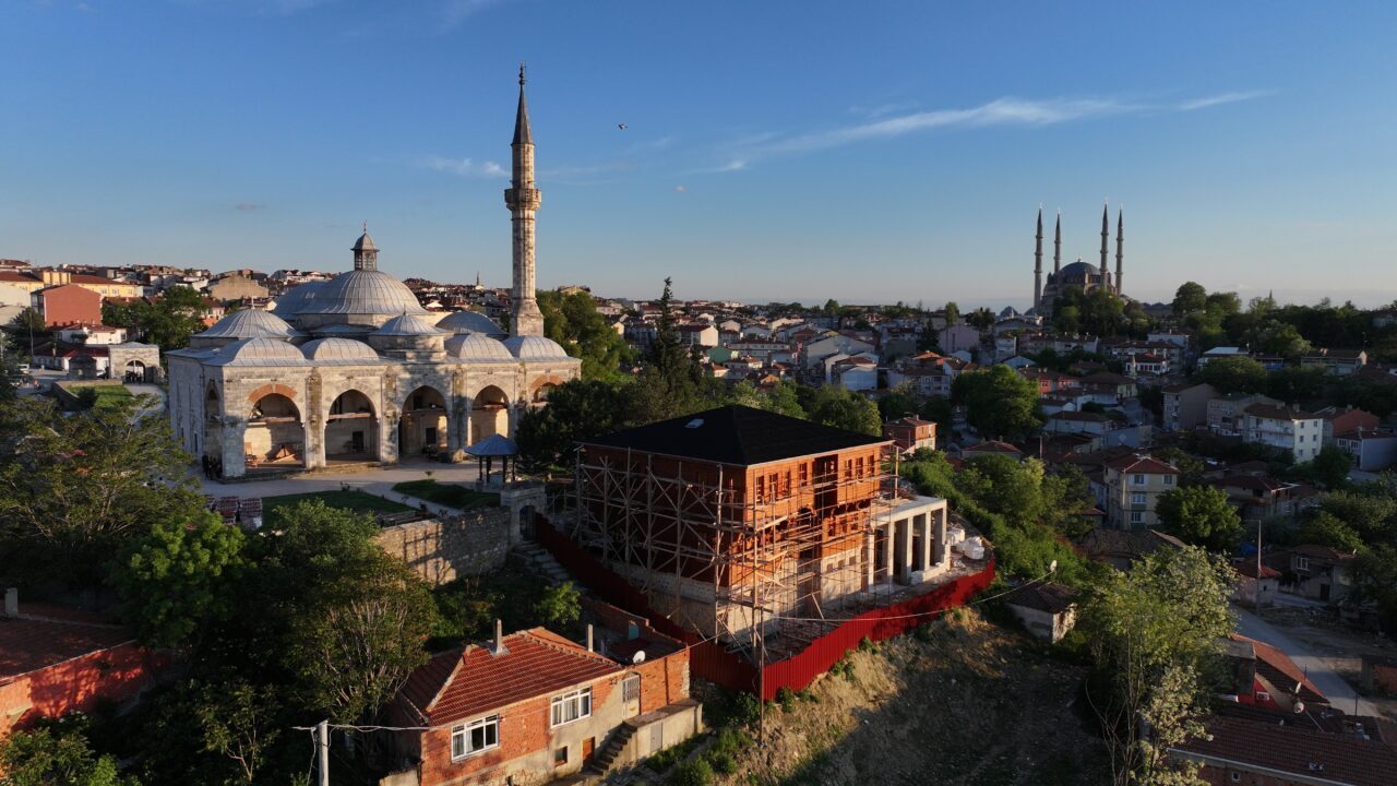 - Edirne Valisi Yunus Sezer:
- "Burada sadece bir mevlevihane ihya