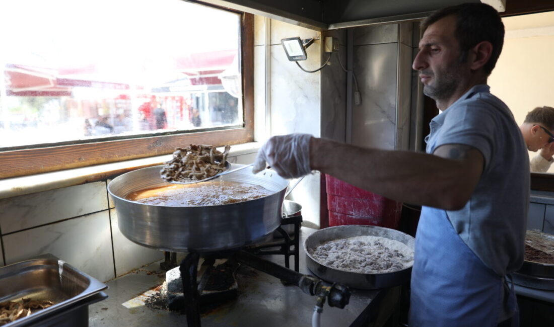 - Kakava Şenlikleri için Edirne’ye gelen yerli ve yabancı turistler,