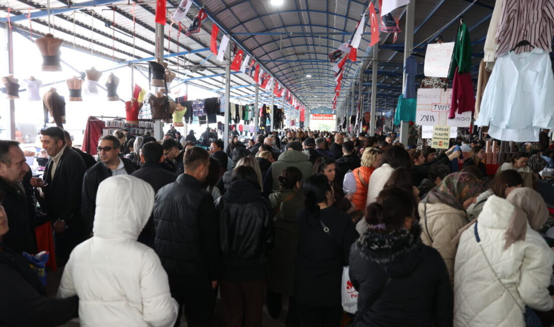 EDİRNE (AA) – Edirne'de halk arasında "sosyete pazarı" olarak bilinen