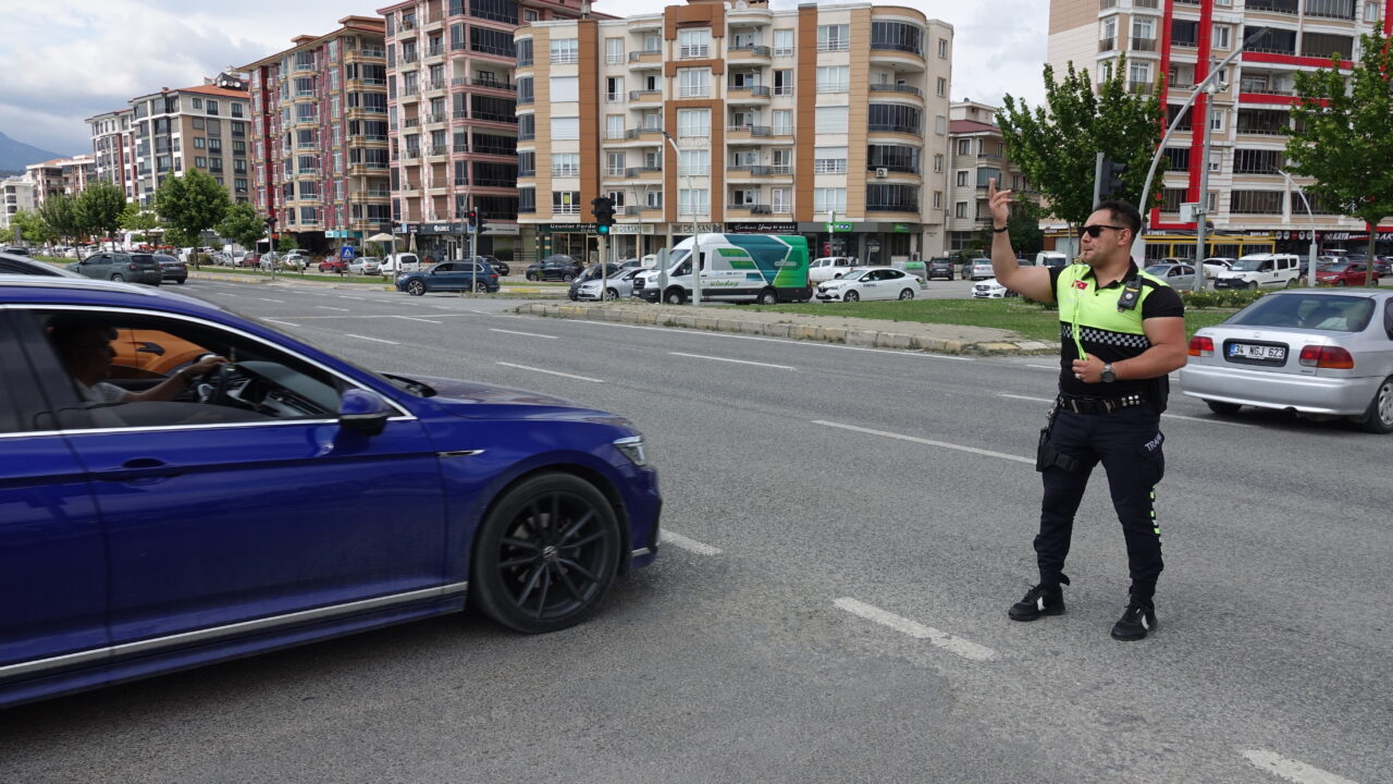 BALIKESİR (AA) – Balıkesir'in Edremit Körfezi bölgesinde, Kurban Bayramı tatili