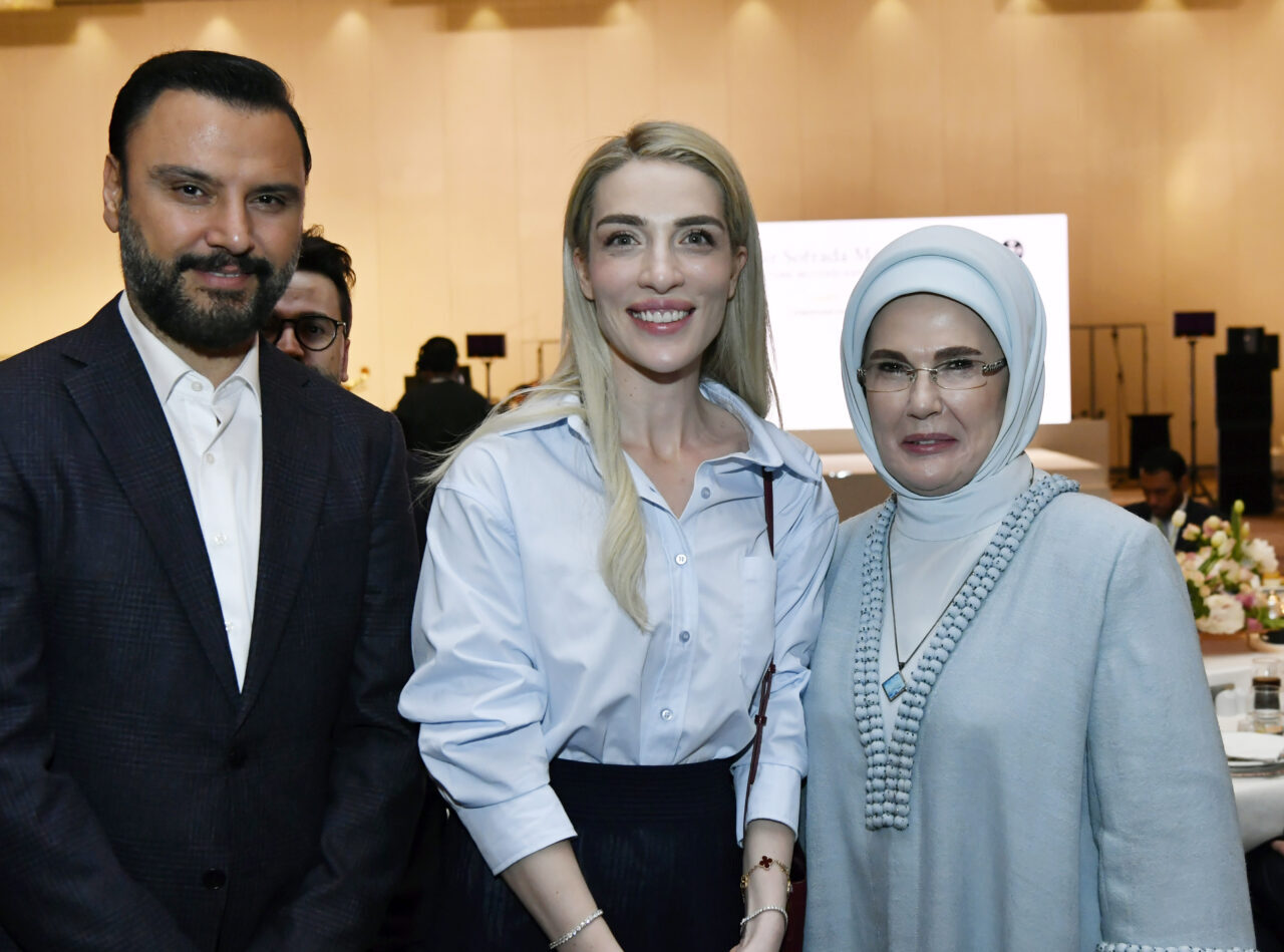 - "Türk mutfağı, lezzetlerinin yanında manevi bağlamı, aile bağları, paylaşım