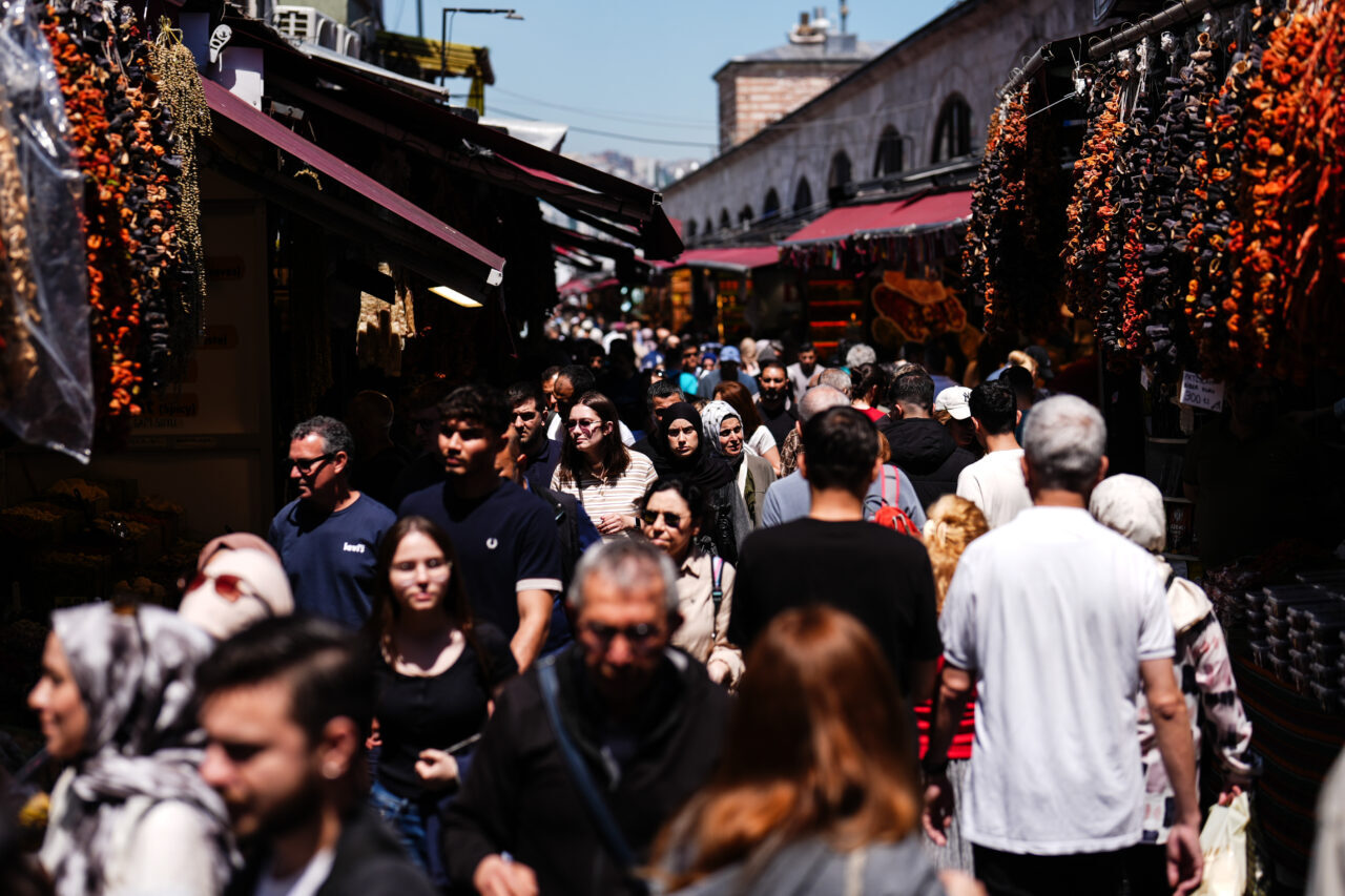 İSTANBUL (AA) – Kurban Bayramı öncesinde eksiklerini tamamlamak isteyen İstanbullular,