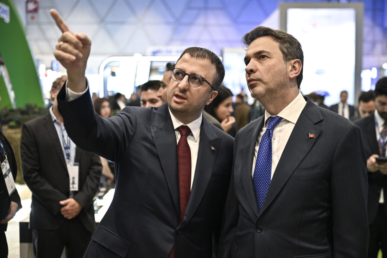 - "Türkiye, özellikle savunma sanayisi ve enerji sektöründeki dışa bağımlılığını