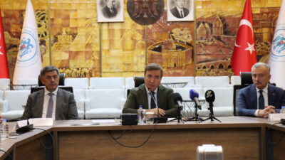 ERZİNCAN (AA) – Erzincan'da üniversite öğrencilerine yönelik "Dijital Dünyanın Kullanıcıları: