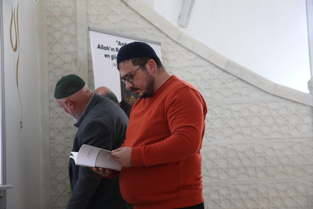 ERZURUM (AA) – Erzurum'da bir camide, Hz. Muhammed'in hayatını gençler