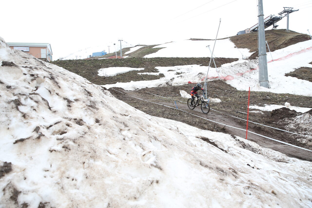 ERZURUM (AA) – Erzurum'daki Palandöken Dağı'nda Downhill Türkiye Şampiyonası yapıldı.