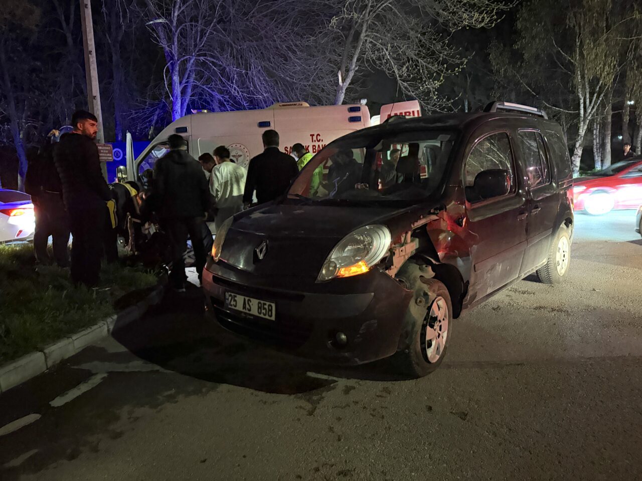 ERZURUM (AA) – Erzurum'da hafif ticari araçla çarpışan motosikletin sürücüsü
