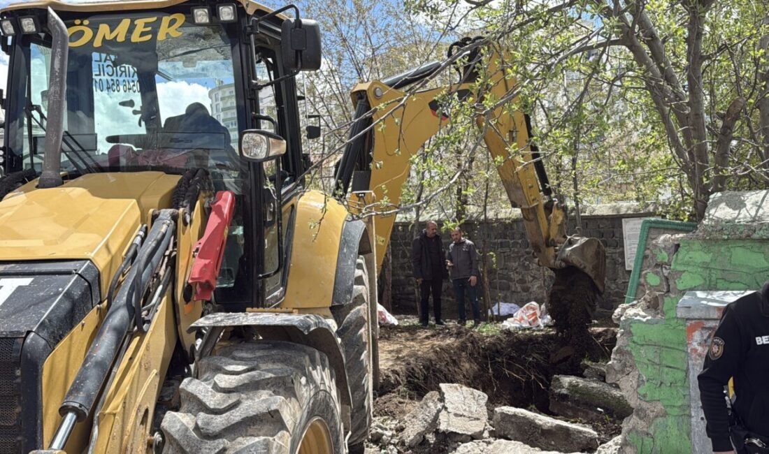 ERZURUM (AA) – Erzurum'un Yakutiye ilçesindeki bir kabristanda gerçekleştirilen kazı,