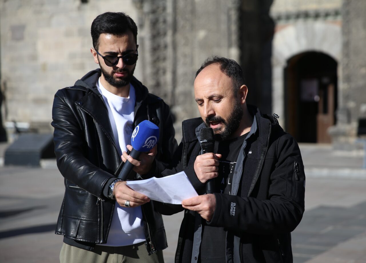 ERZURUM (AA) – Erzurum'da hekimler ve sağlık çalışanları, İsrail'in Gazze'ye