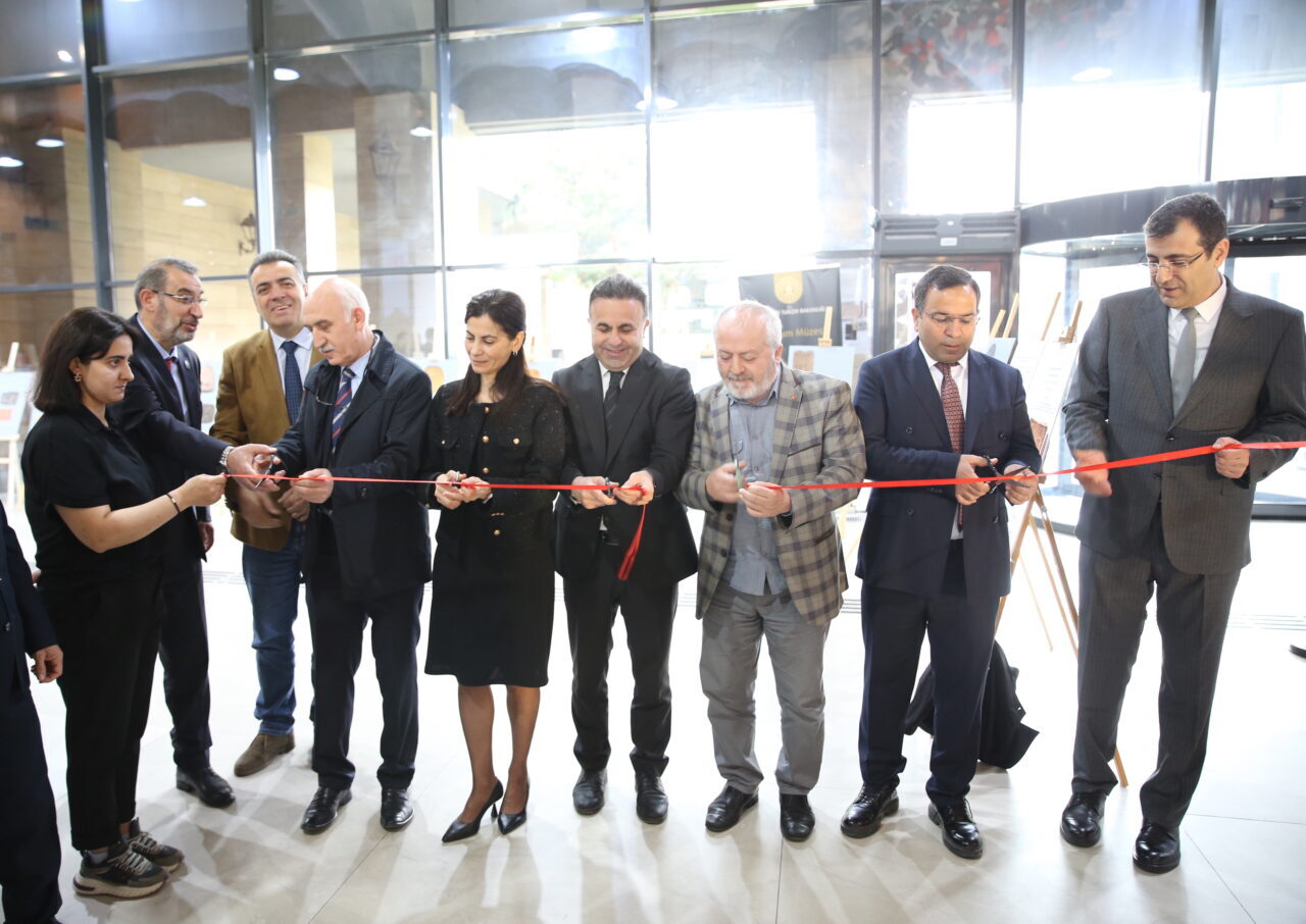 - Atatürk Üniversitesi Arkeoloji Bölümü Dr. Öğr. Üyesi Ahmet Cuneydi