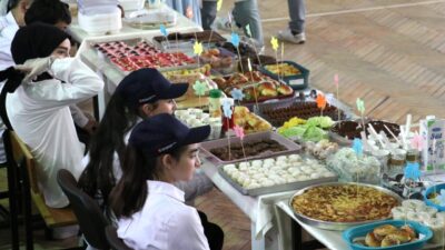 ERZURUM (AA) – Erzurum'da lise öğrencileri, Türk Silahlı Kuvvetlerini Güçlendirme