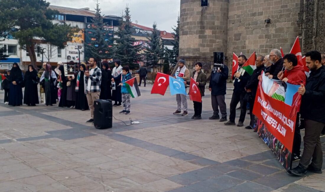 ERZURUM (AA) – Erzurum'da hekimler ve sağlık çalışanları, İsrail'in Gazze'ye