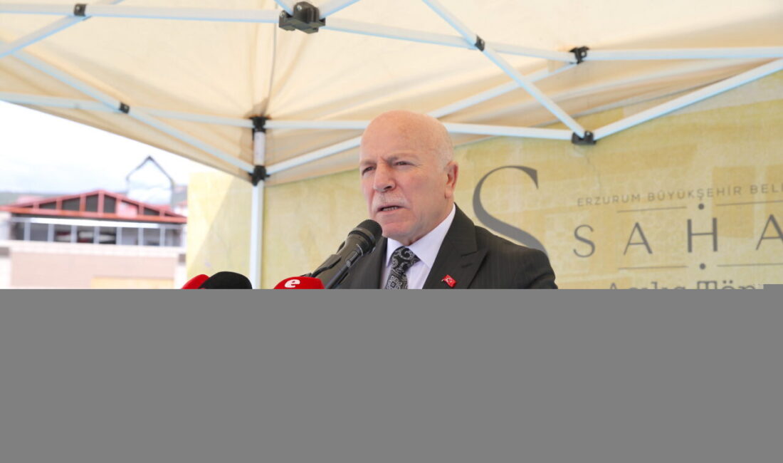 - Büyükşehir Belediye Başkanı Mehmet Sekmen:
- "Kitap bazen bir milletin