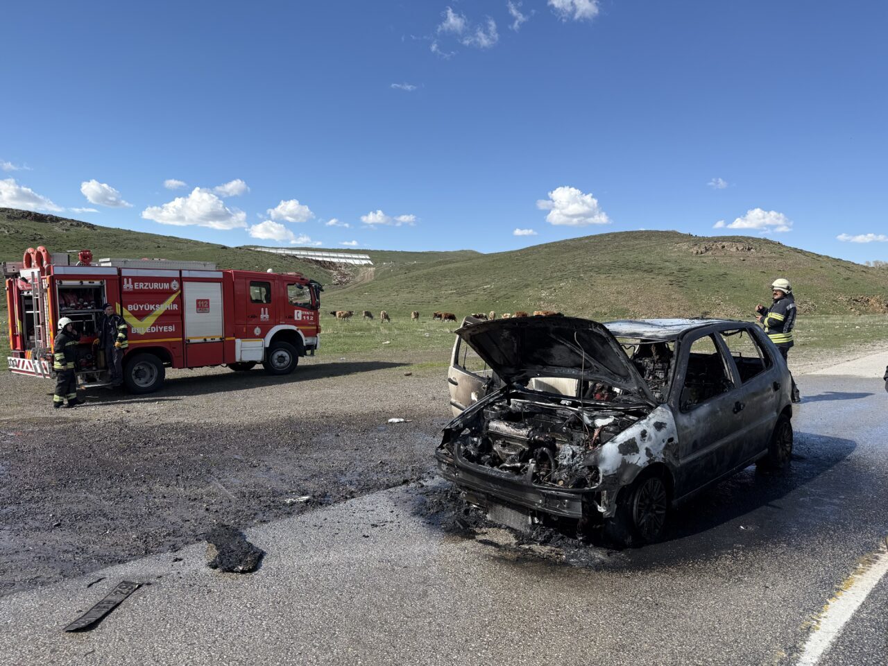 ERZURUM (AA) – Erzurum'da seyir halindeyken alev alan otomobil kullanılamaz