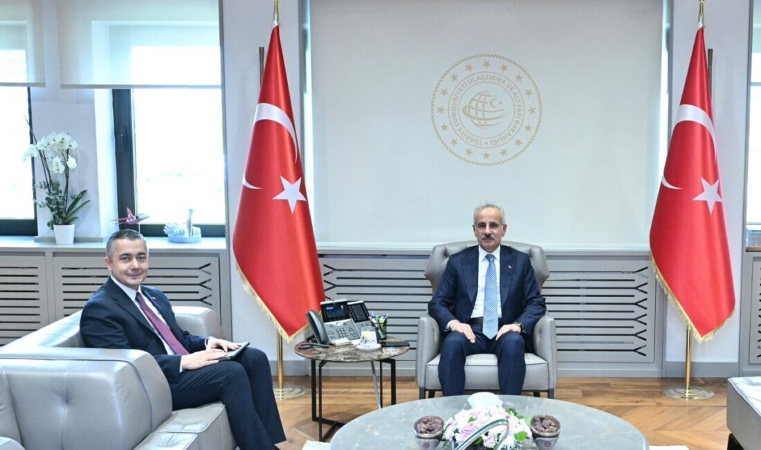 - Görüşmede, başta Mahmutbey-Bahçeşehir-Esenyurt Metro Hattı Projesi olmak üzere ilçedeki