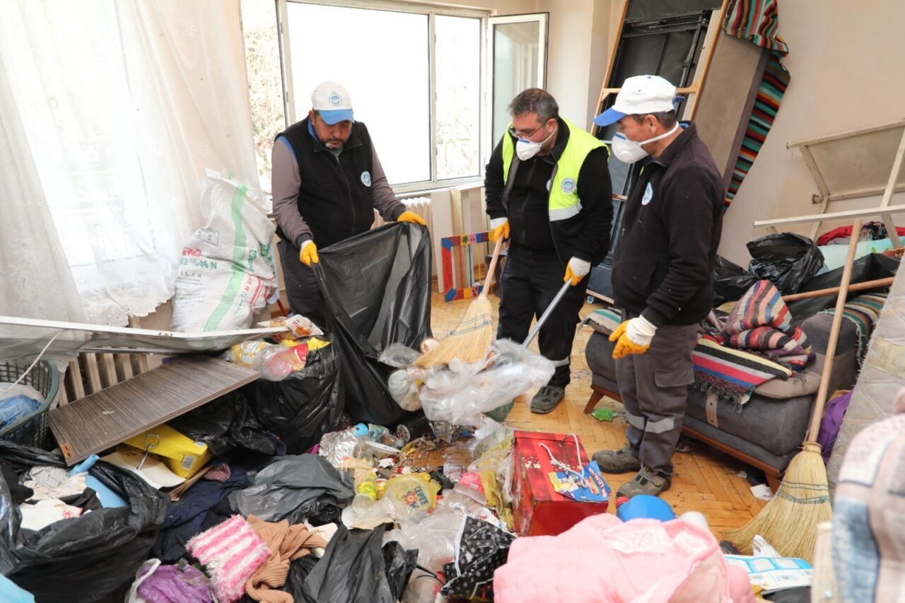 ESKİŞEHİR (AA) – Eskişehir'in Odunpazarı ilçesinde bir binadaki daireden belediye