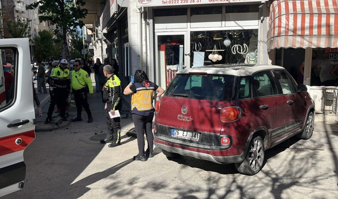 - Kaza anı bir iş yerinin güvenlik kamerasınca kaydedildi