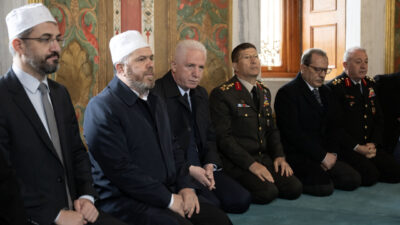 - İstanbul Valisi Davut Gül:
- "Fatih Sultan Mehmed sadece bir