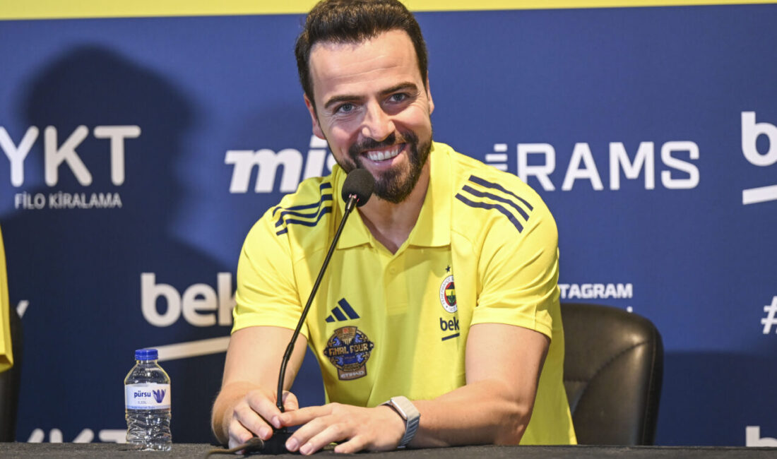 - Fenerbahçe Beko Başantrenörü Sarunas Jasikevicius:
"Dörtlü finalin birinci kuralı atmosferden,