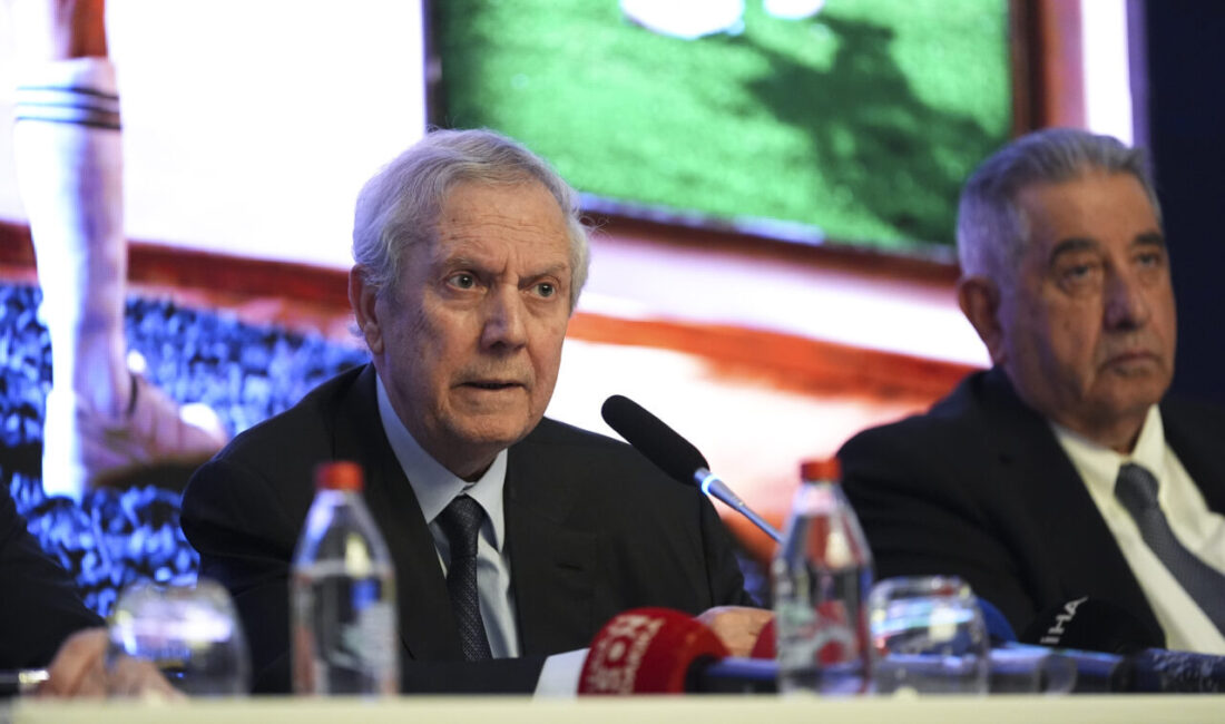 - "Muhakkak şampiyon olup önümüzü açmamız lazım. Bunun için arkadaşlarla
