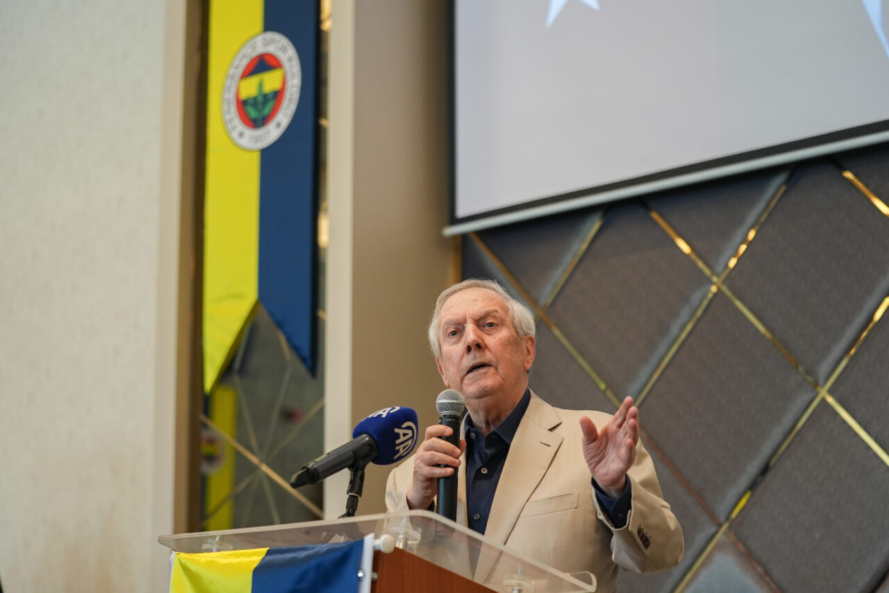 - "2026-2027'de Fenerbahçe'nin şampiyon olma mecburiyeti var. Olamazsa çok büyük