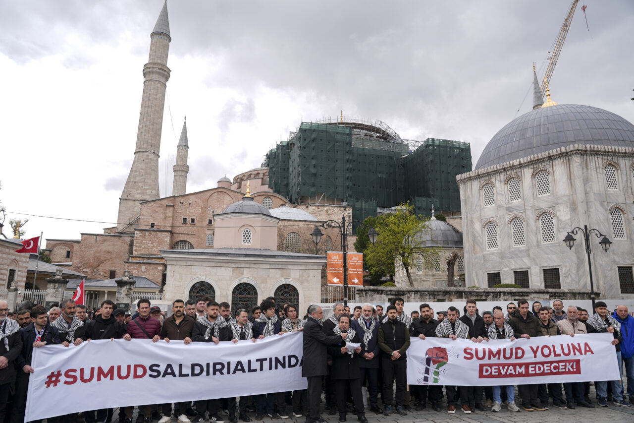 - Platform Başkanı Osman Nuri Kabaktepe:
- "Hiçbir engel, zorlama, zalimlik