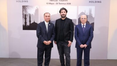İSTANBUL (AA) – Sanatçı ve akademisyen Nevzat Yıldırım'ın hazırladığı "Gök