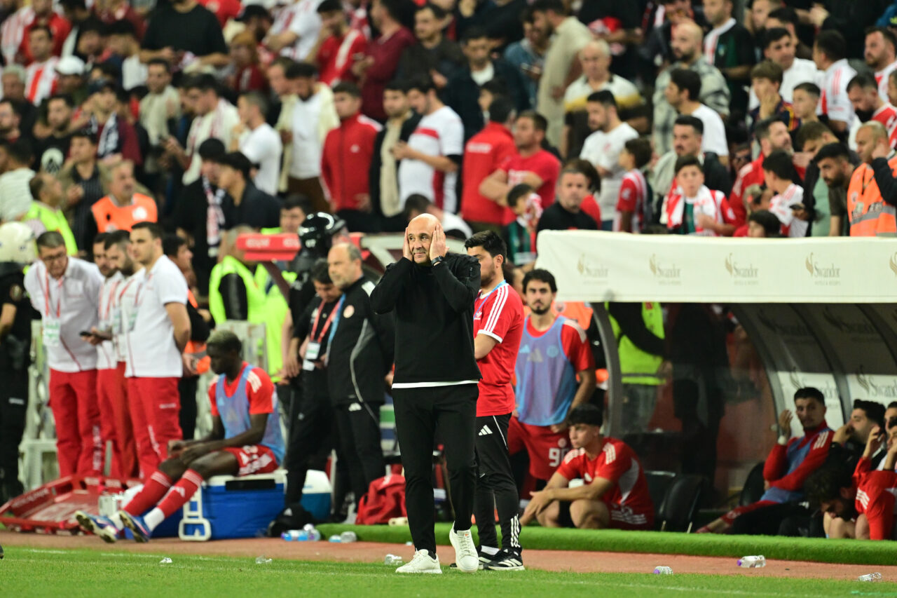 - Hesap.com Antalyaspor: 1 - Kocaelispor: 0
- Sezonu 32 puanla