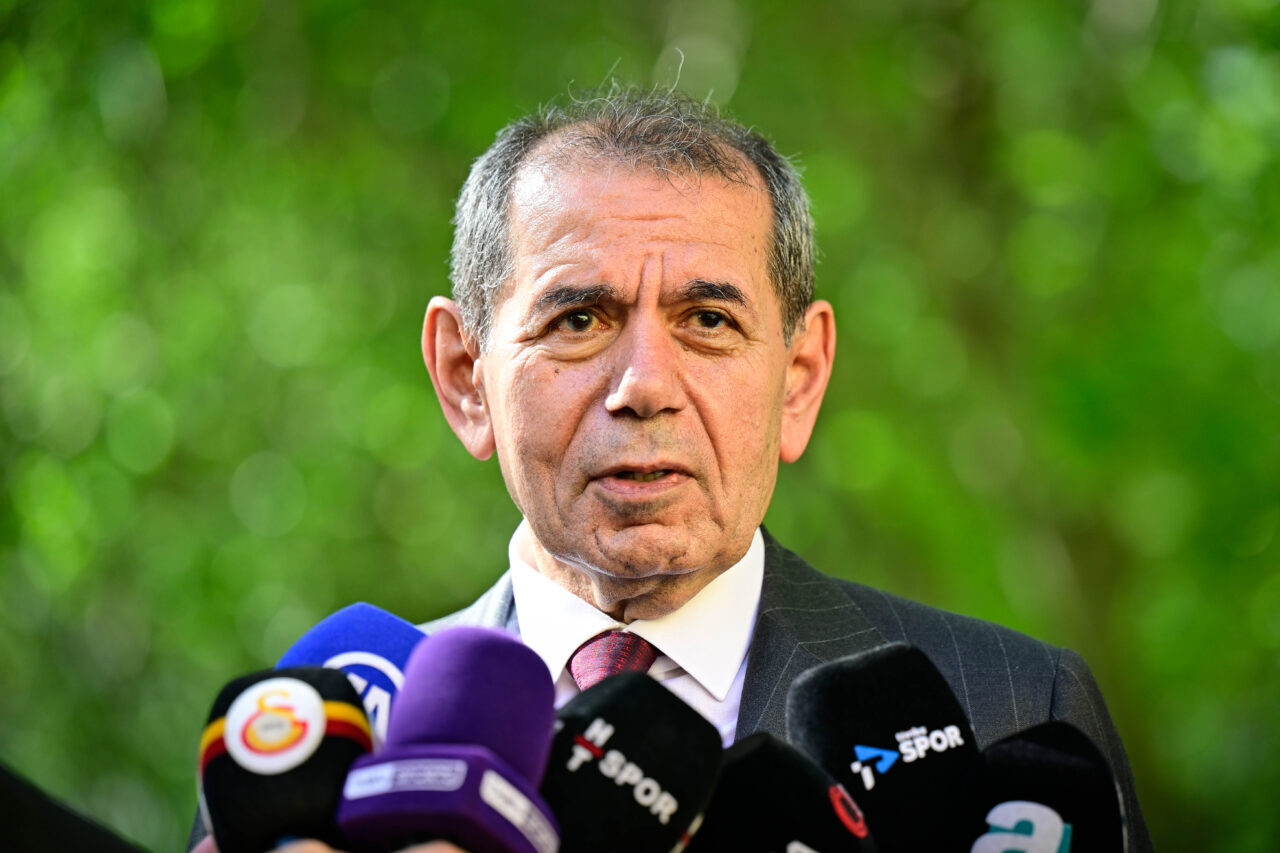 - Sarı-kırmızılı kulübün başkanı Dursun Özbek:
- "Icardi bizim bir değerimiz.