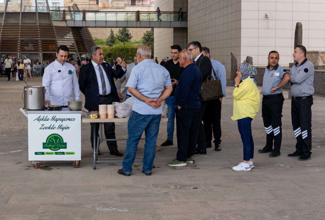 GAZİANTEP (AA) – Gastronomi kenti Gaziantep'te, "Müzeler Haftası" kapsamında Zeugma