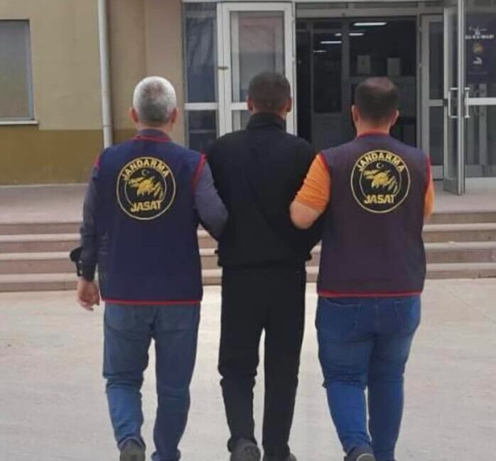 GAZİANTEP (AA) – Gaziantep'in Oğuzeli ilçesinde hakkında 40 yıl kesinleşmiş