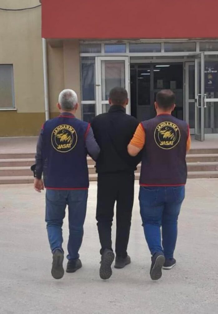 GAZİANTEP (AA) – Gaziantep'in Oğuzeli ilçesinde hakkında 40 yıl kesinleşmiş