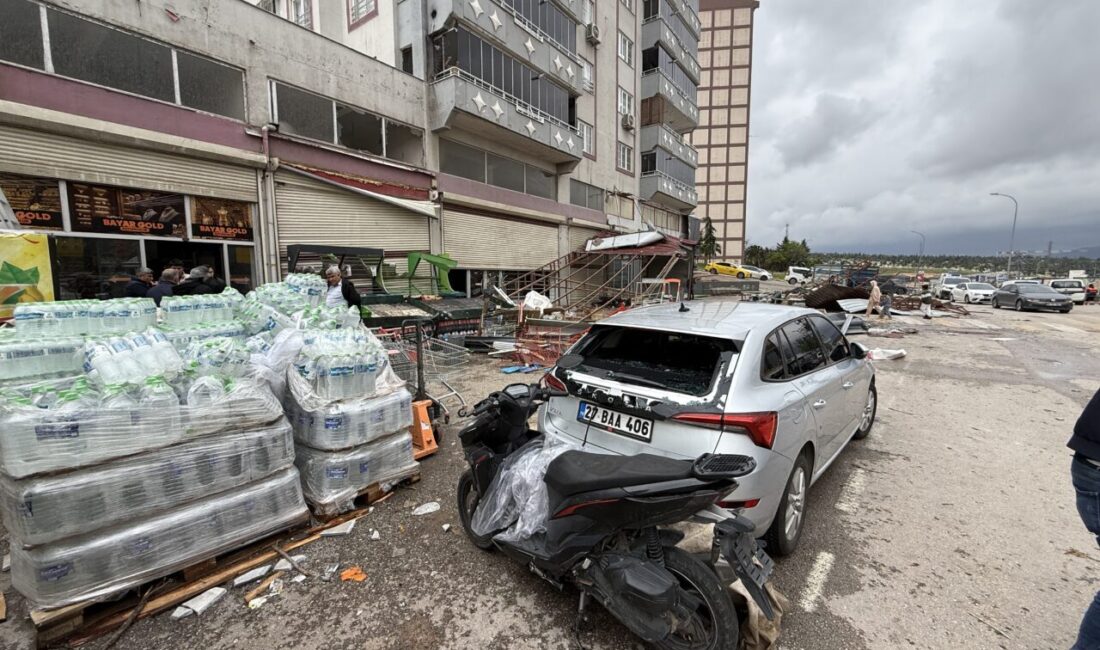 GAZİANTEP (AA) – Gaziantep'te dün etkili olan şiddetli fırtınanın yol