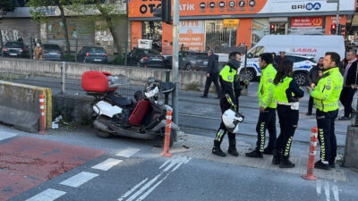İSTANBUL (AA) – Gaziosmanpaşa'da tramvayla çarpışan motosikletin sürücüsü ağır yaralandı.
