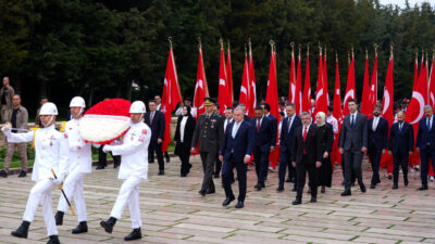 - Bakan Osman Aşkın Bak:
"Kurtuluşun ilk adımı olan 19 Mayıs,