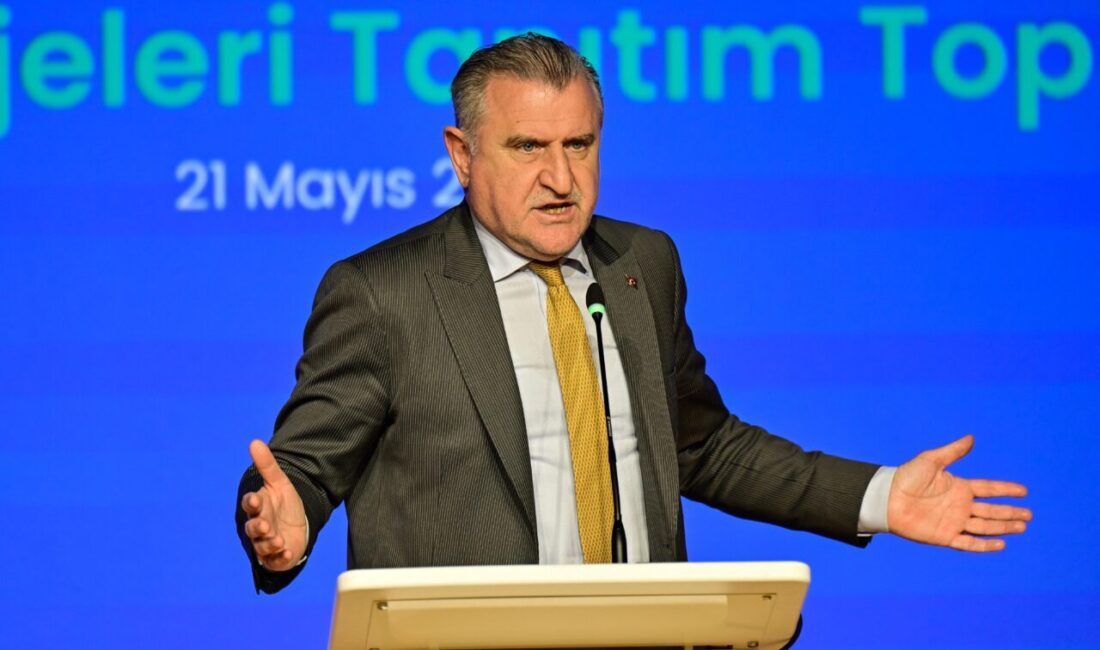 - Gençlik ve Spor Bakanı Osman Aşkın Bak:
- "Gençler, çok