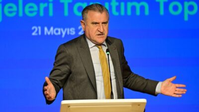 - Gençlik ve Spor Bakanı Osman Aşkın Bak:
- "Gençler, çok