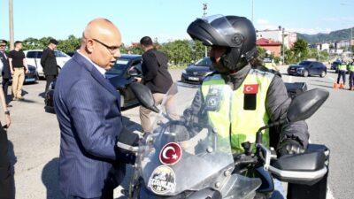 - "Kırmızı ışıkta duran bir araca arkadan gelen bir aracın,