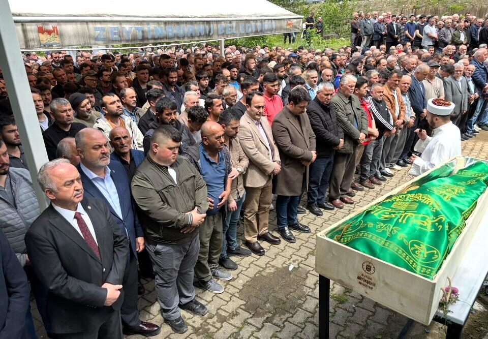 GİRESUN (AA) – Giresun'un Yağlıdere ilçesinde derede balık tutarken akıntıya