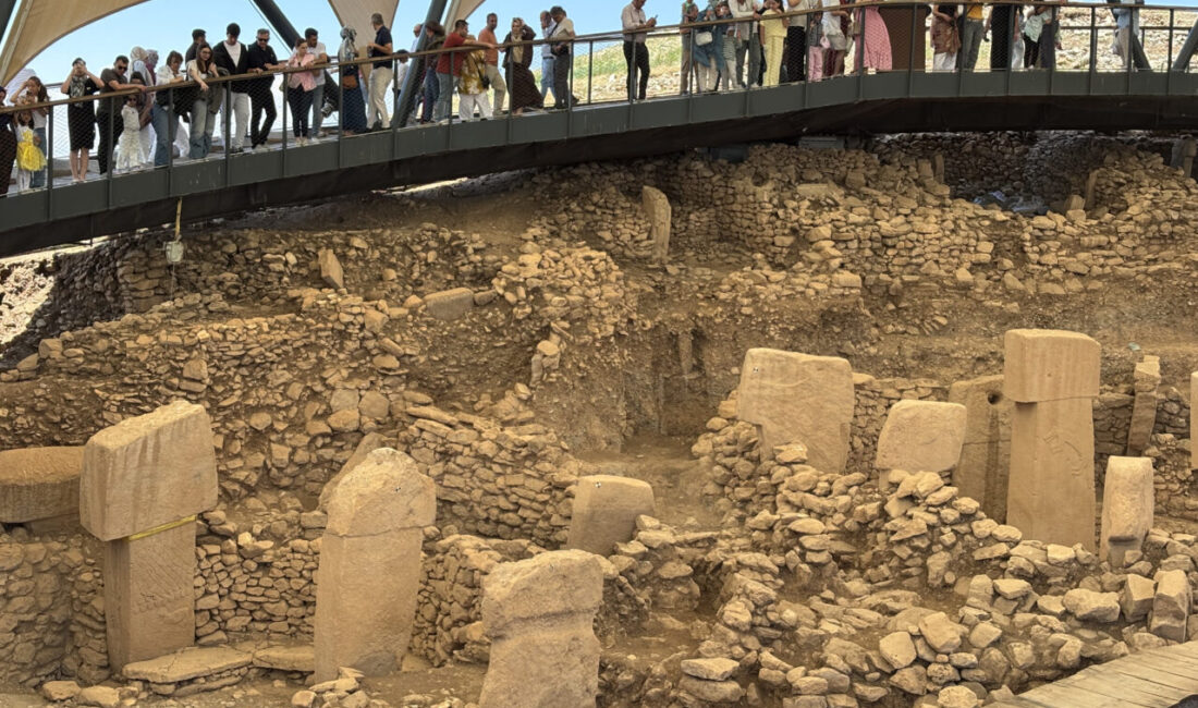 ŞANLIURFA (AA) – Kurban Bayramı tatilini fırsat bilen vatandaşlar, "tarihin
