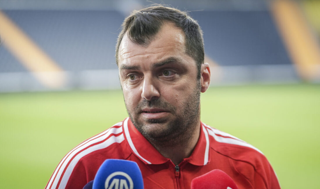- Kuzey Makedonya'da milli takımlar sportif direktörü Pandev:
"Türkiye, Montella'nın göreve