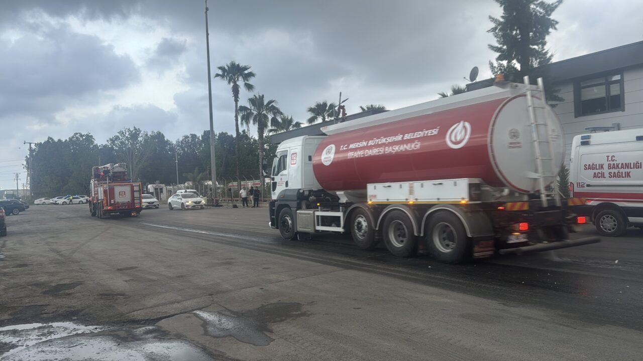 - Ekiplerin çalışması sonucu kontrol altına alınan benzin tankındaki yangında