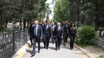 - Komisyon Başkanı Yusuf Beyazıt:
- "Araştırma komisyonu, buna benzer olayların