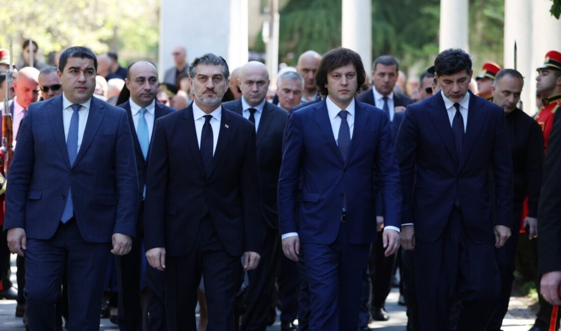 - Gürcistan Başbakanı İrakli Kobakhidze:
- "300 bin Gürcü, faşizme karşı