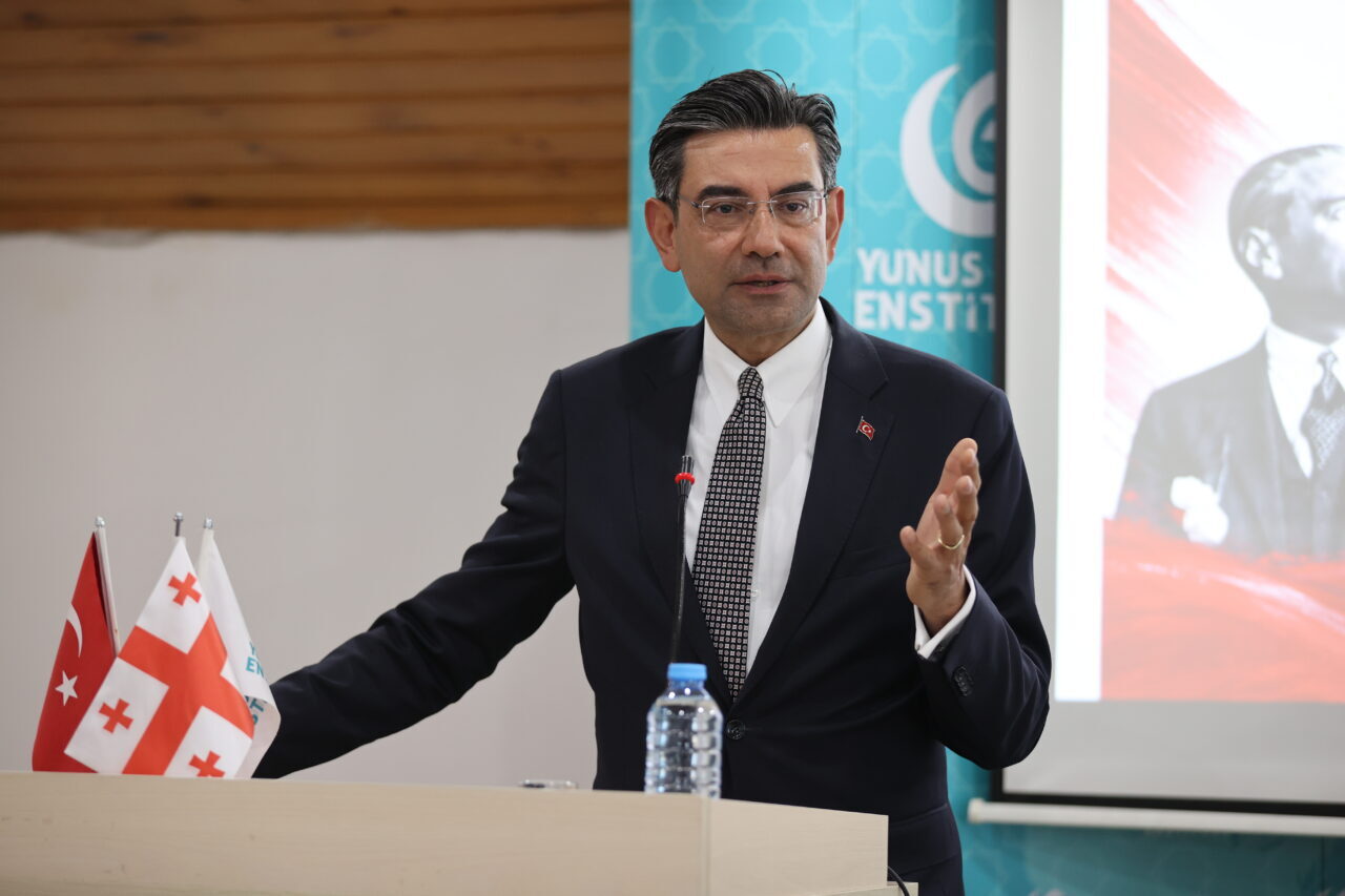 TİFLİS (AA) – Gürcistan'ın başkenti Tiflis'te 19 Mayıs Atatürk'ü Anma,